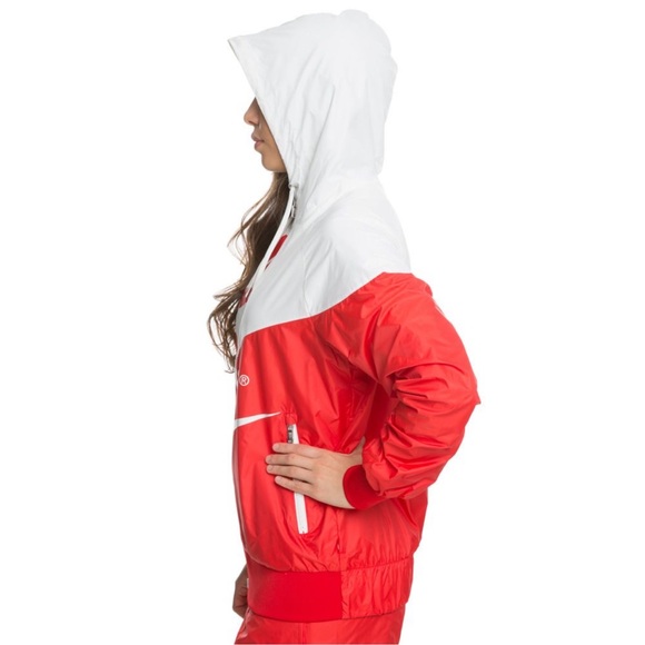 Women’s Nike Jacket - Picture 3 of 7